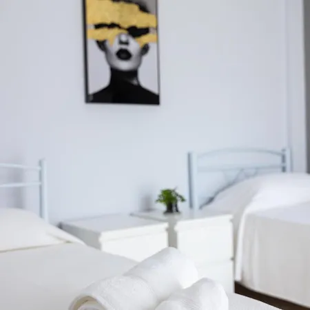 Apartment Electras House *