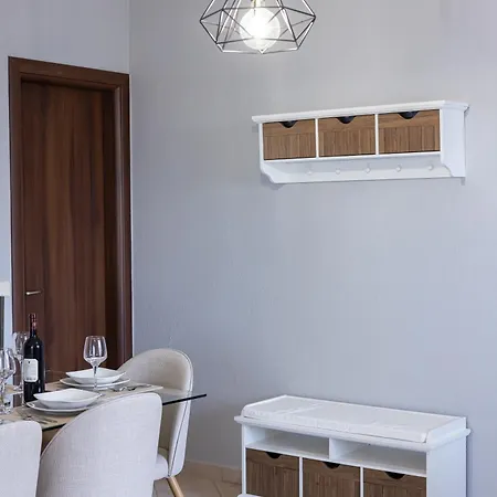 Electras House קסנדריה